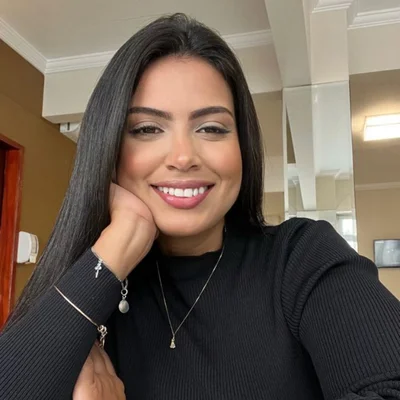 Laura Gomez